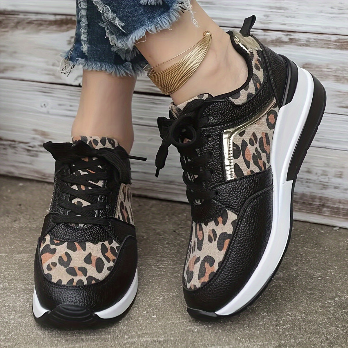 Nina | Women's sneakers with leopard print