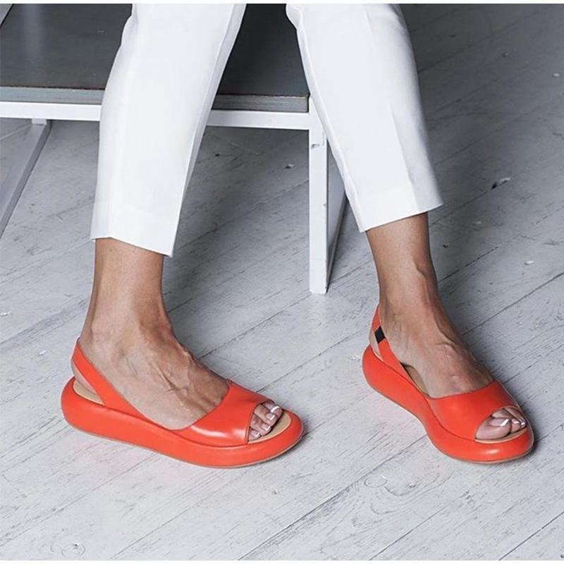 Elegant women's sandals with open platform