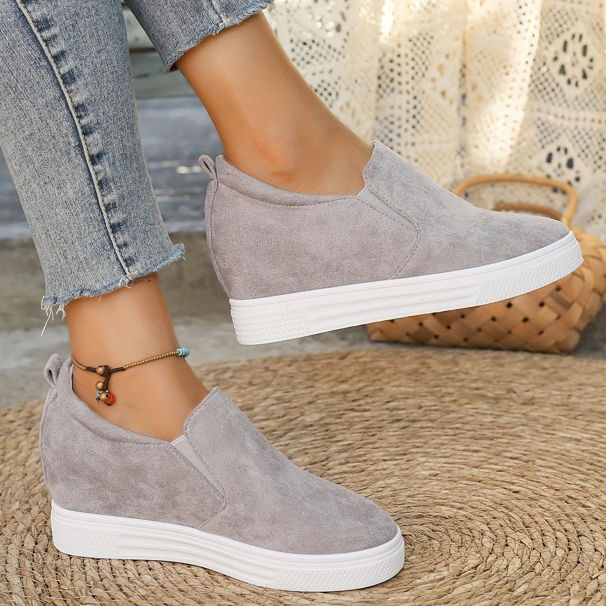 Nina | Effenkleurige casual verhogende dames sneakers