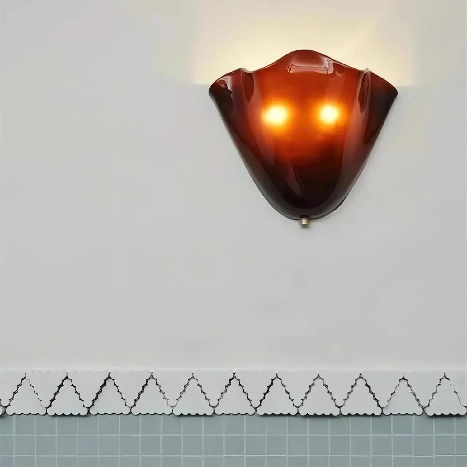 Velnmora – Retro Stained Glass Shell Wall Sconce LED 1 Light