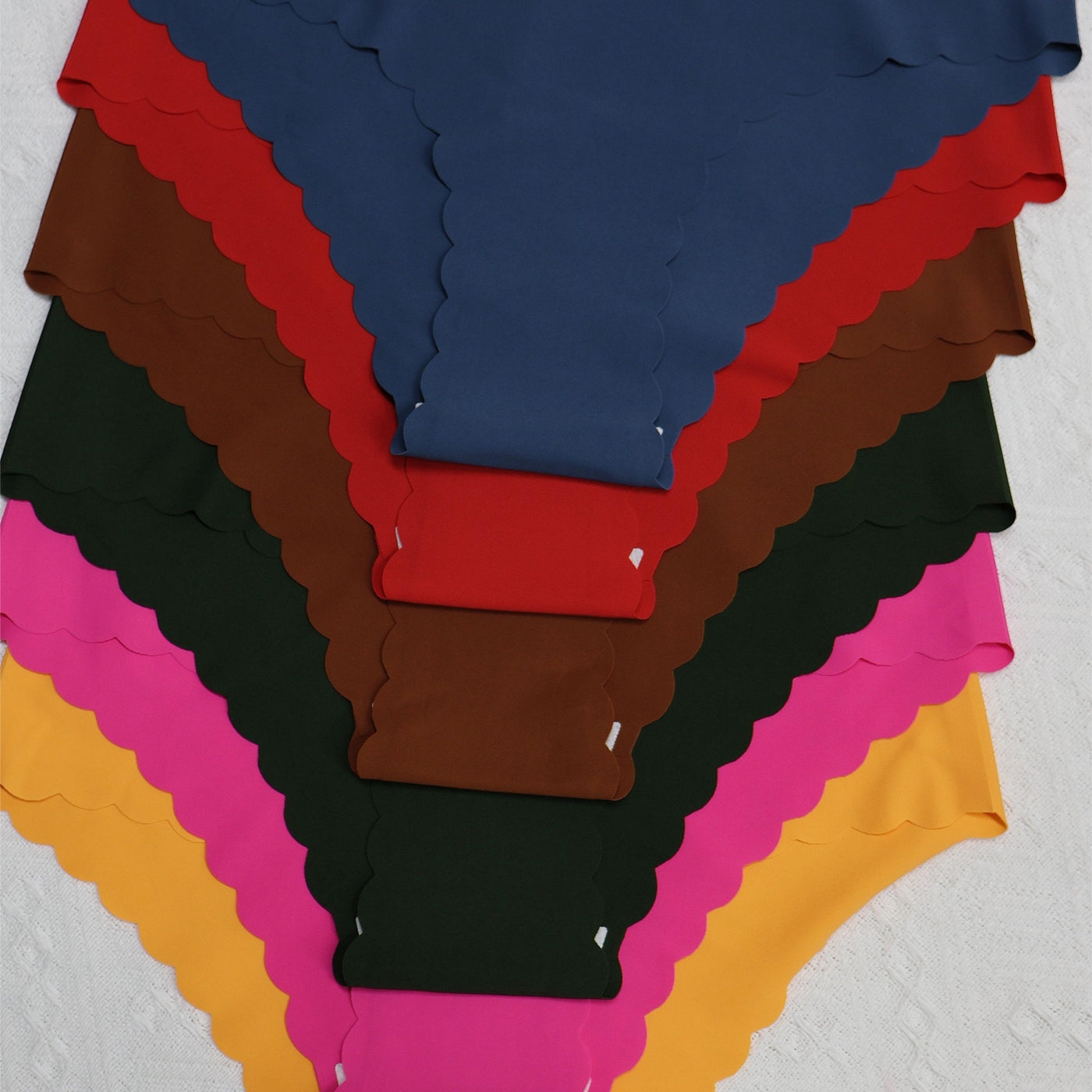 Lotte | 6-piece plain briefs with a scalloped edge