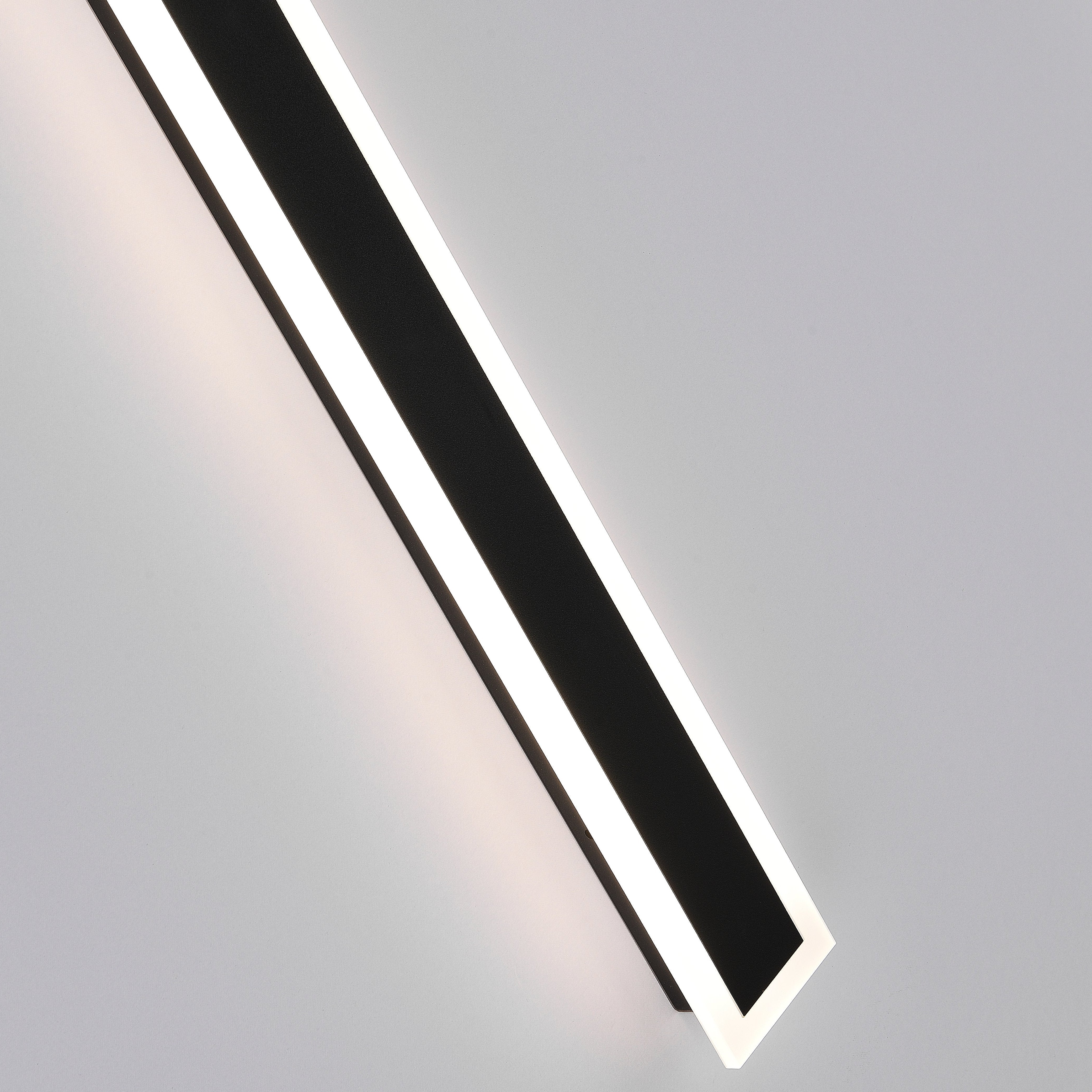 Lovara – Minimalist Outdoor Wall Light LED IP65