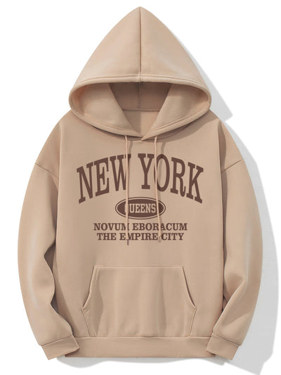 Nina | Hoodie met New Yorkse letterprint en kangoeroezak