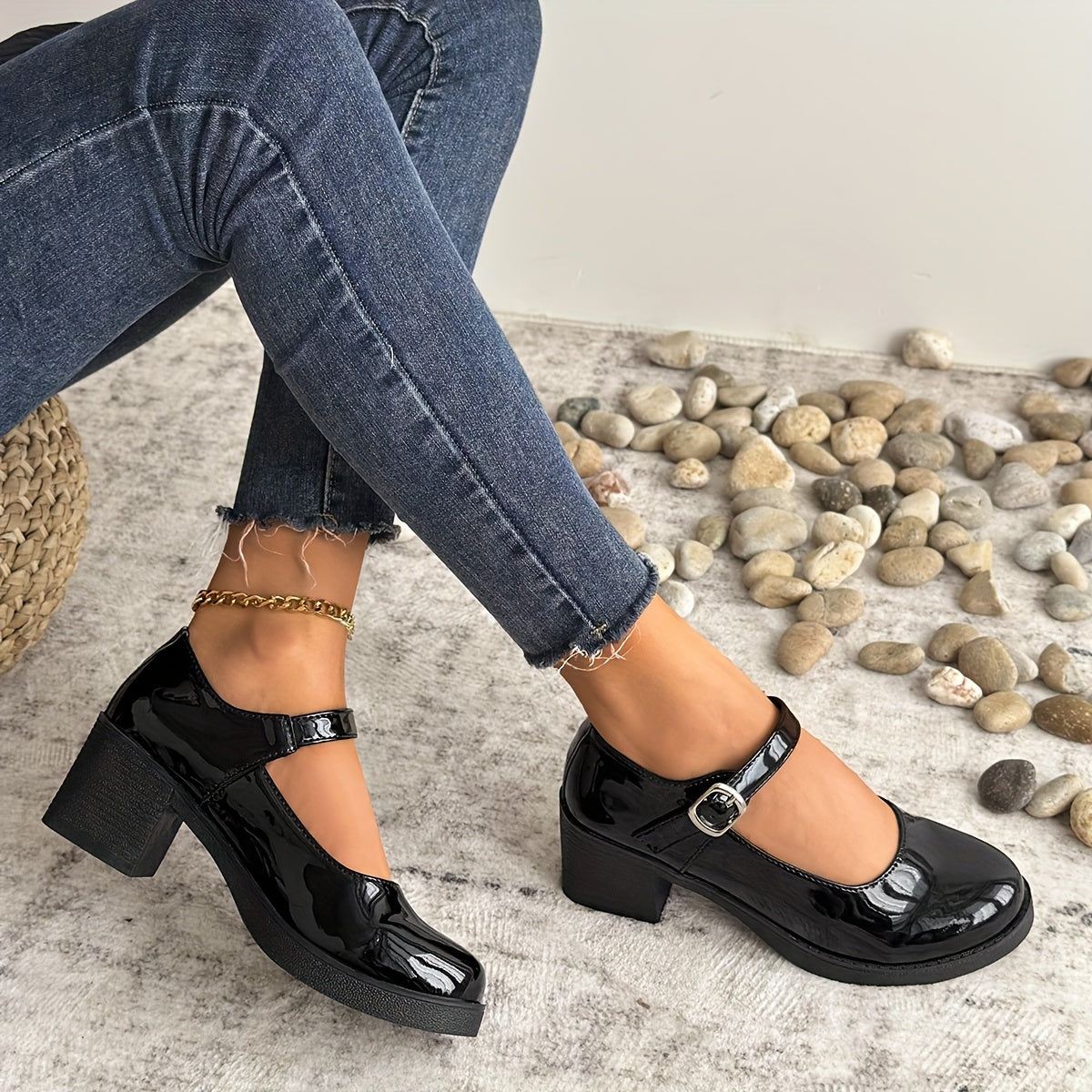 Elise | Elegant Mary Jane pumps with a comfortable block heel