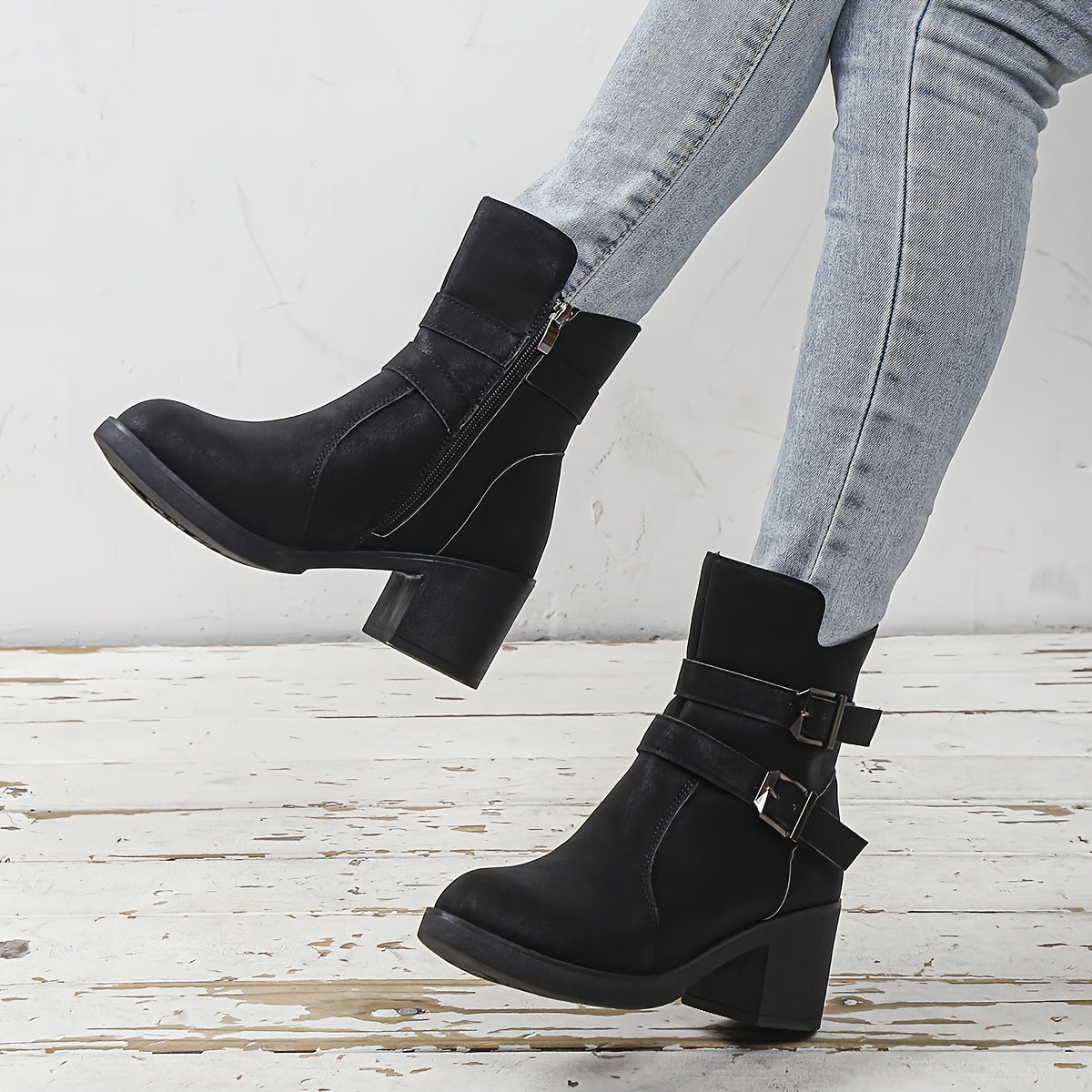 Eva | Solid color chunky heel ankle boots with side zipper