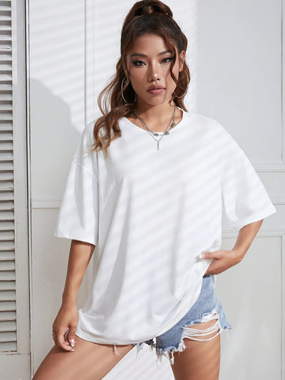 Sara | Sportief Y2K T-shirt in effen kleur met ronde hals en losse korte mouwen