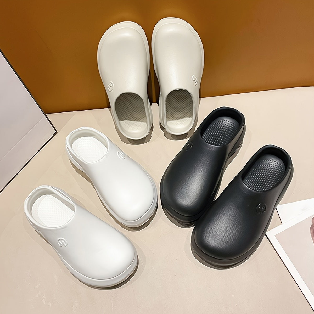 Eva | Fashionable women's clogs with soft soles