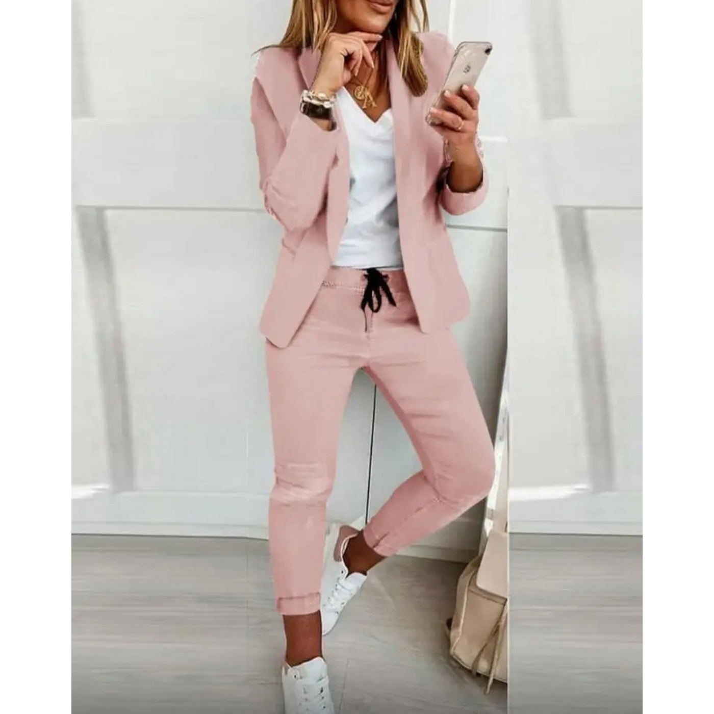 Lena | Slim-fit blazer and trouser set in solid color
