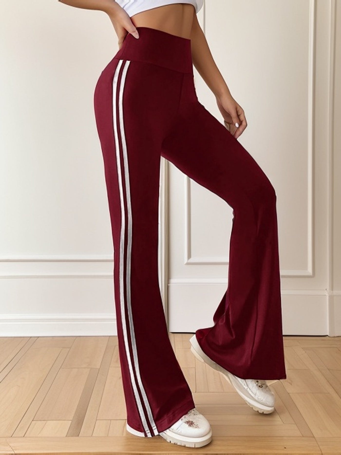 Lara | Sporty high-waisted striped flared pants