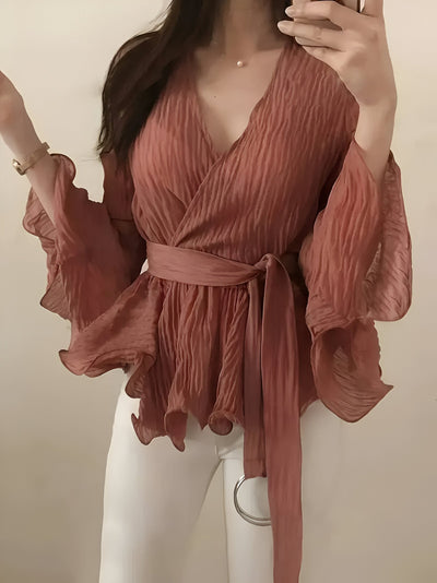 Bylle - V-hals Blouse met Strik en Ruches