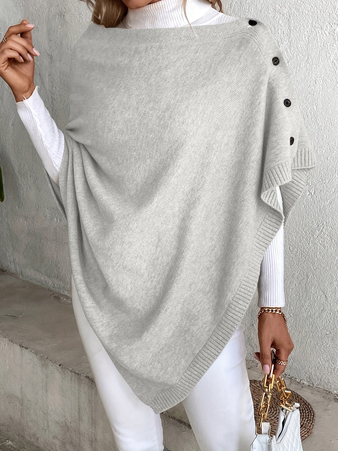 Eva | Plain knitted cape