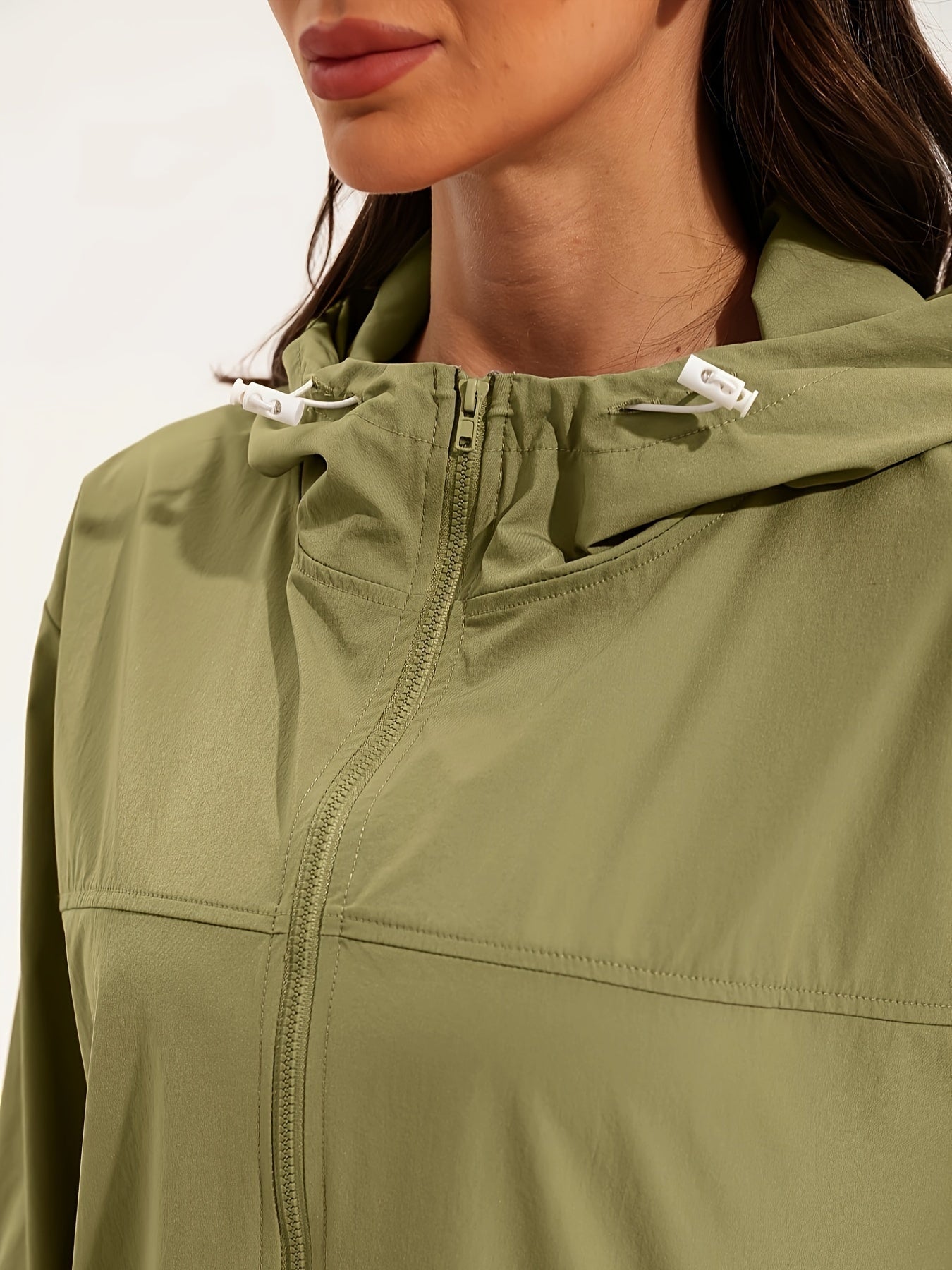 Lotte | Lightweight water-repellent sports jacket with hood