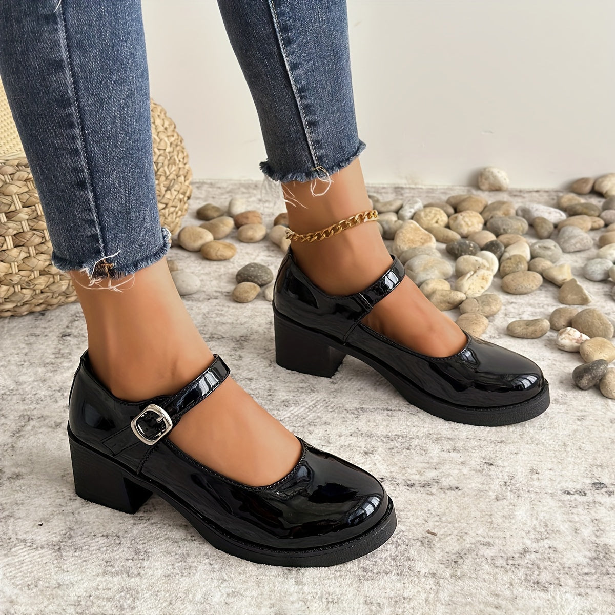 Elise | Elegant Mary Jane pumps with a comfortable block heel