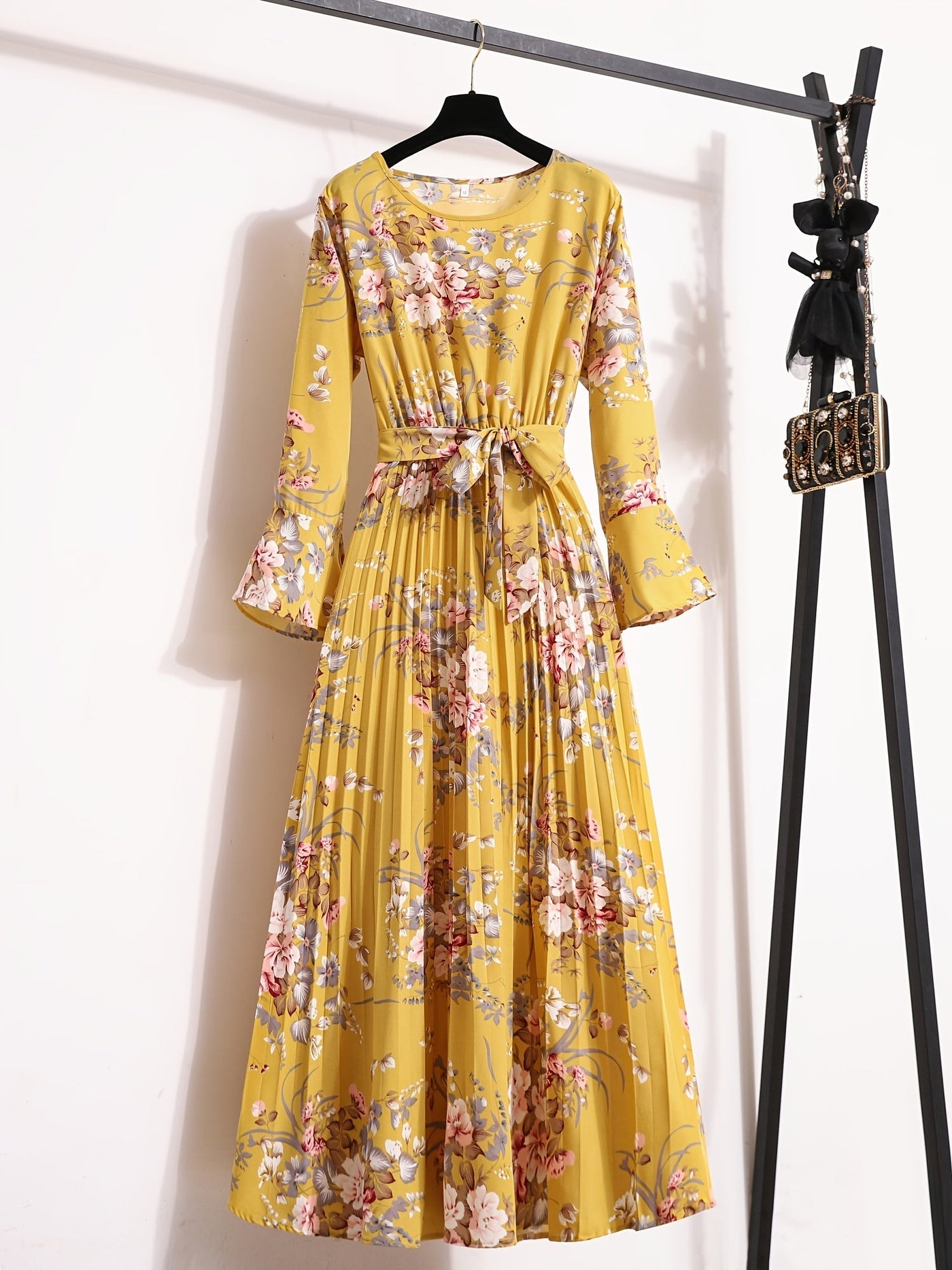 Noor | Maxi-jurk met bloemenprint en lange mouwen