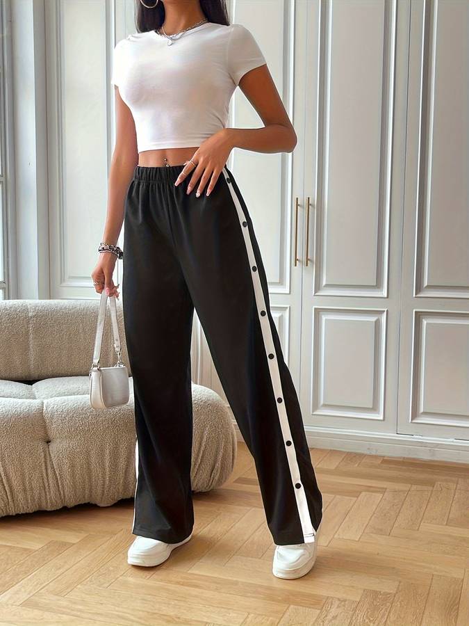 Lola | Wide trousers with elastic waistband and buttons
