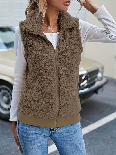 Fleur | Plush zipper vest in solid color
