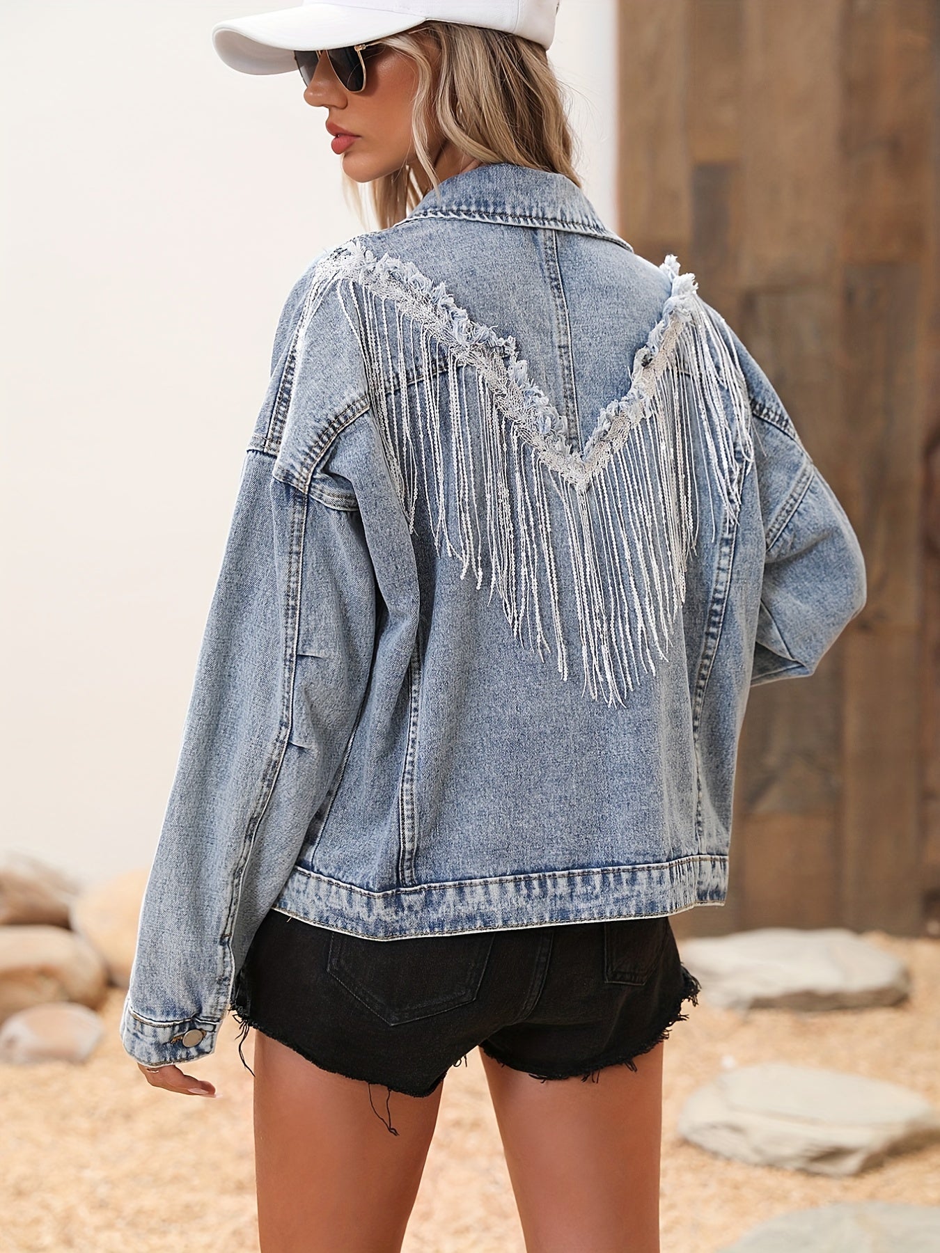 Lara | Light blue denim jacket with sequins and button closure