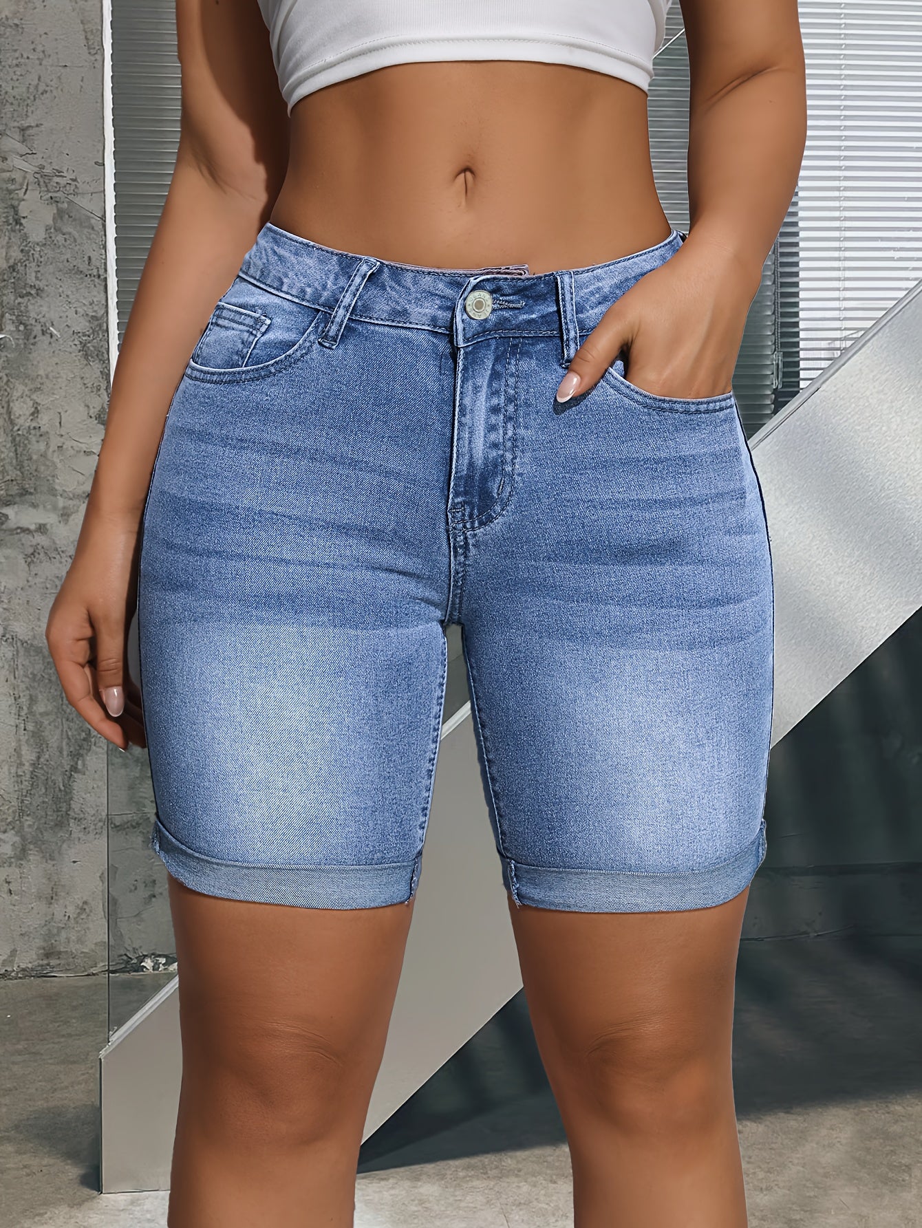 Sophie | Hoge taille denim shorts met gerolde zoom