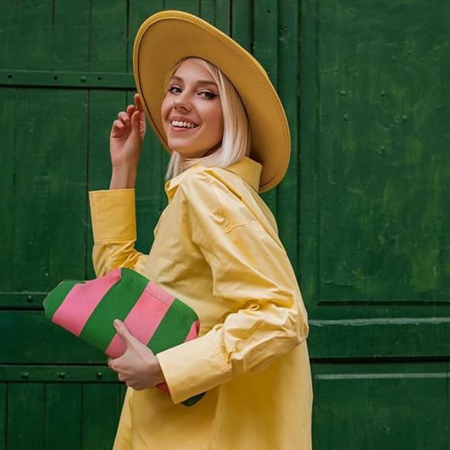 GlamLine - Striped Cosmetic Clutch 