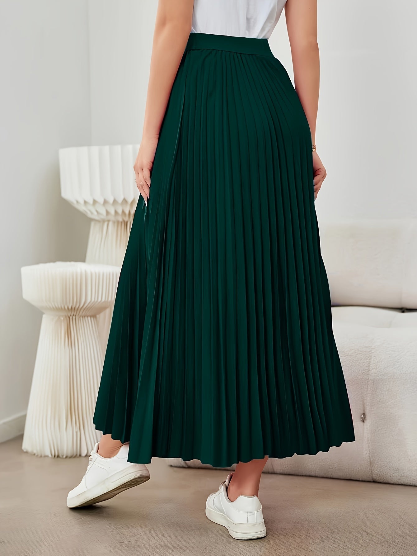 Evelien | Plain-colored pleated midi skirt with elastic waist