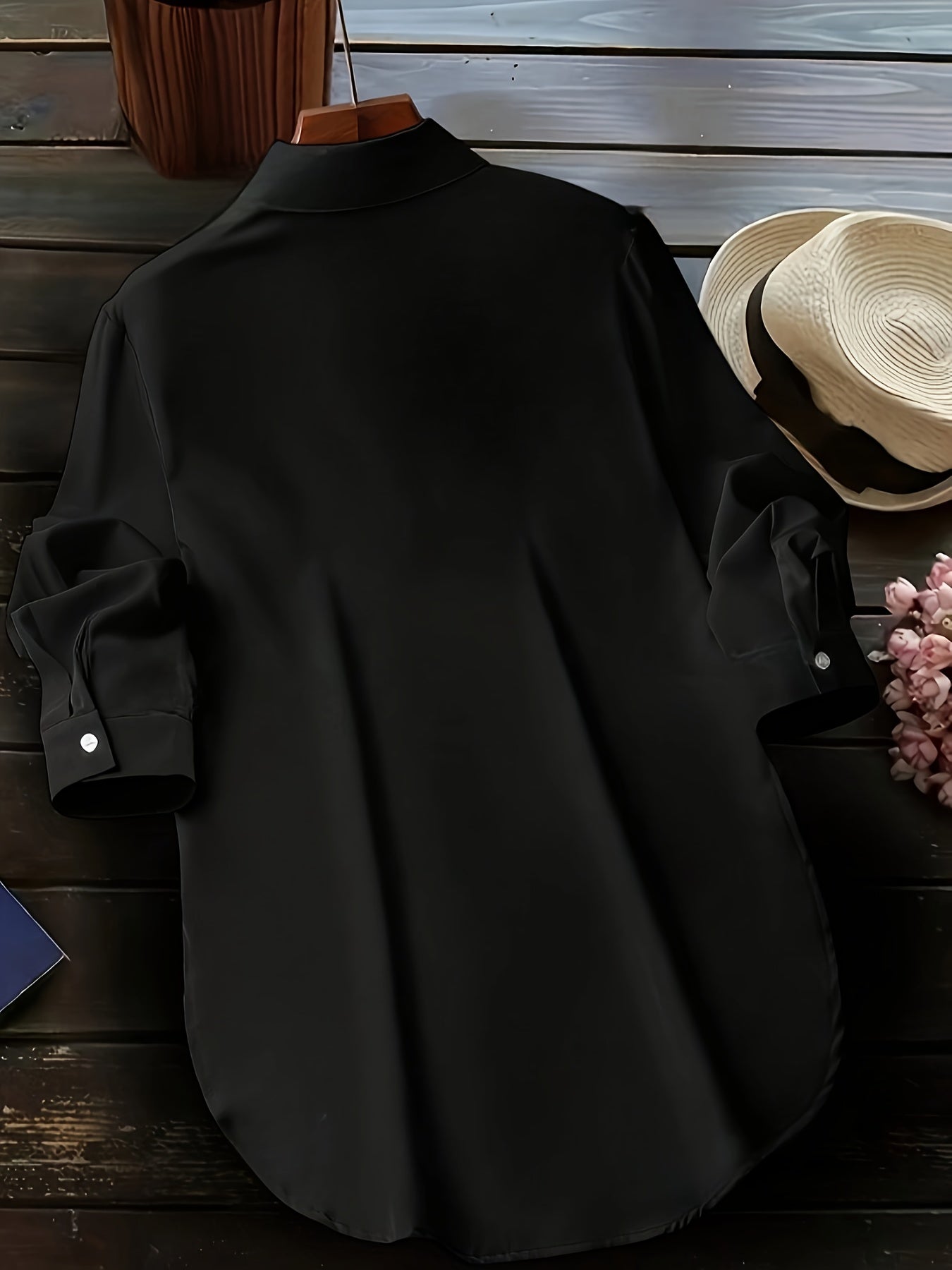 Elise | Plain blouse with buttons and elegant slit