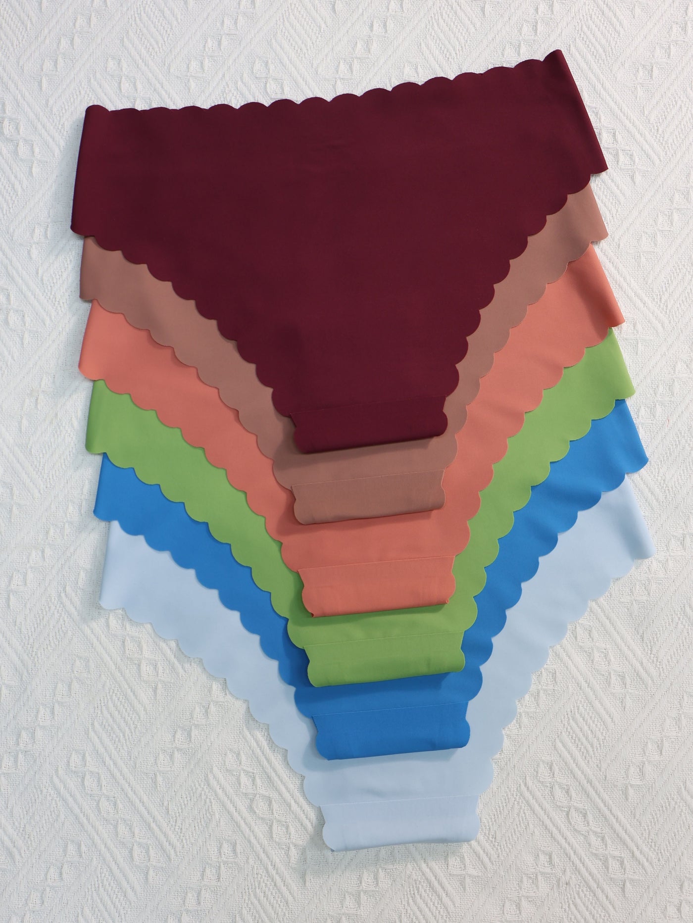 Lotte | 6-piece plain briefs with a scalloped edge
