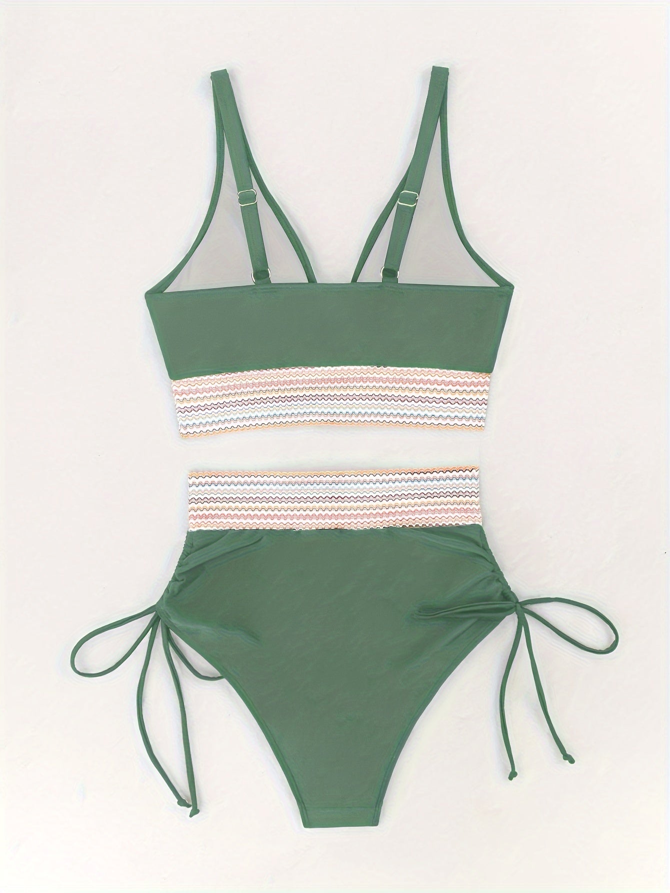 Emma | Bikini set with a V-neck top and high-waisted bottoms 