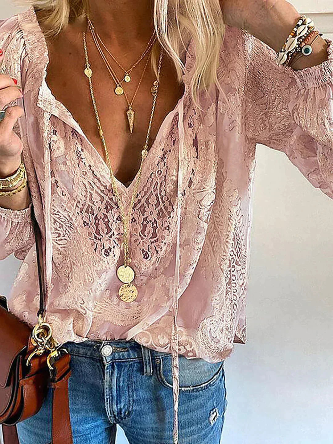 Kiki – Unieke Blouse met Kantdetails