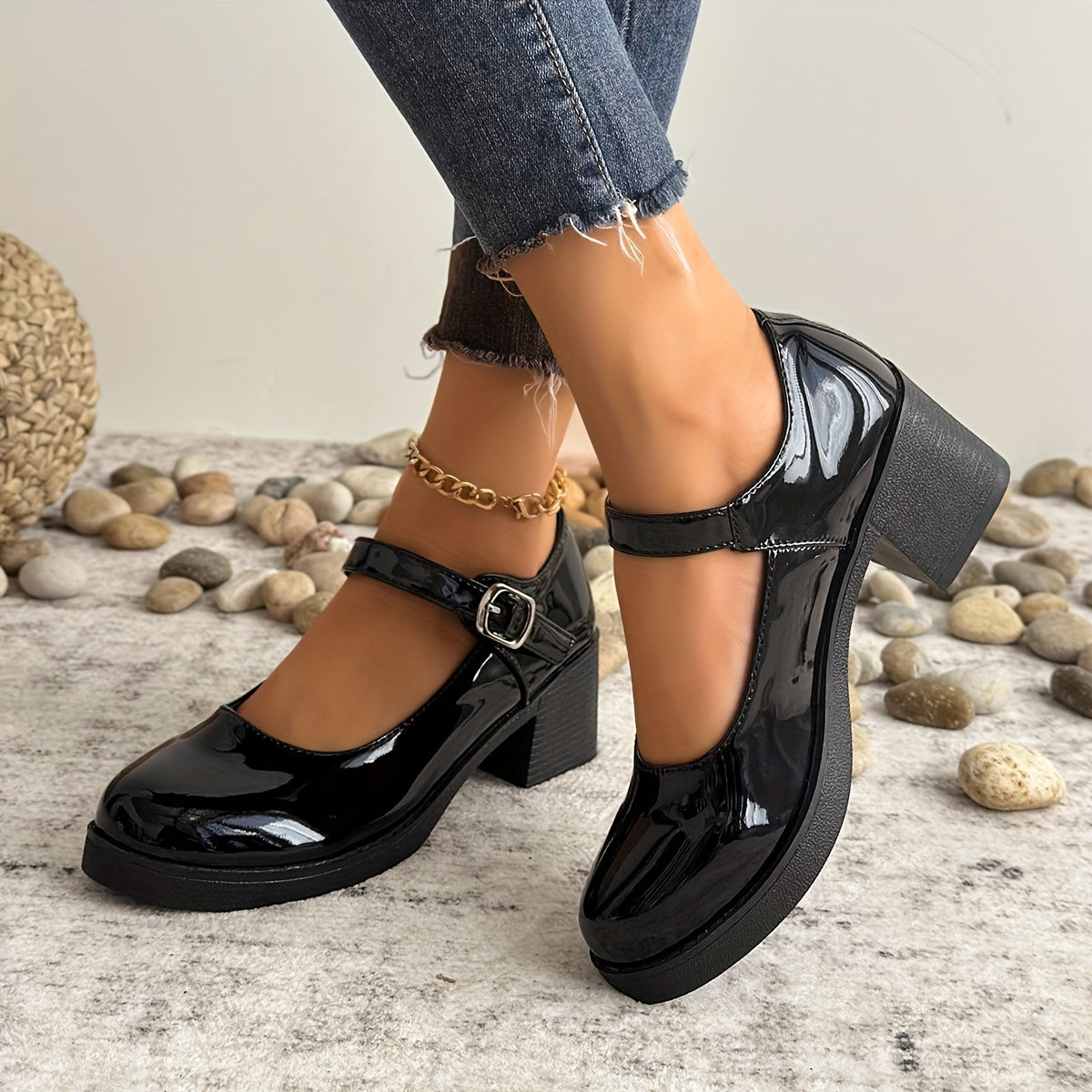 Elise | Elegant Mary Jane pumps with a comfortable block heel