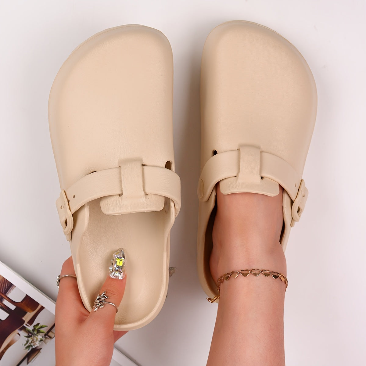 Loes | Comfortable and sustainable clogs