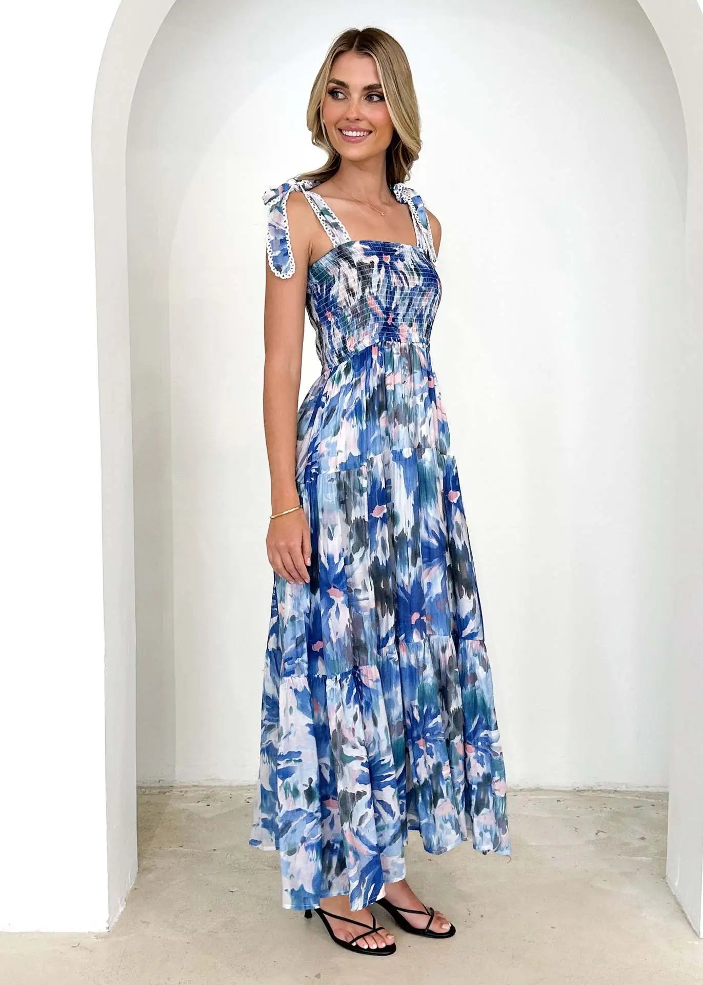 Amber - Casual strapless jurk met elastische tailleband
