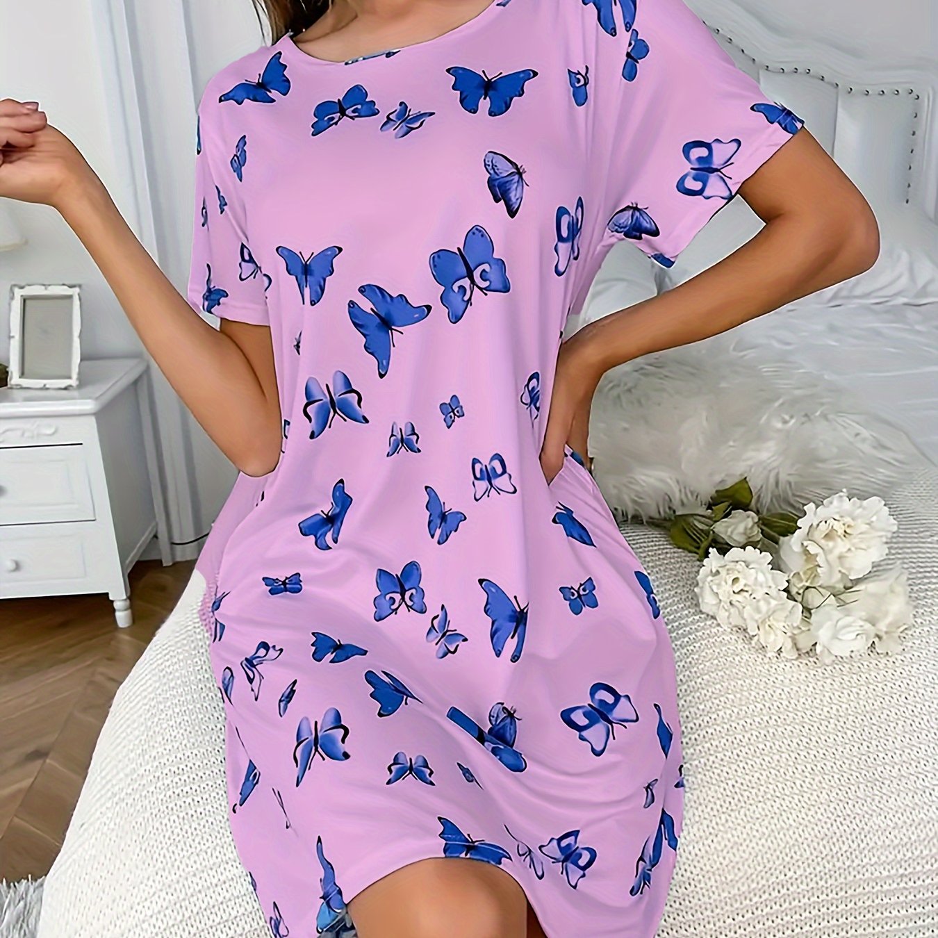 Lotte | Casual nightgown with butterfly print and short sleeves