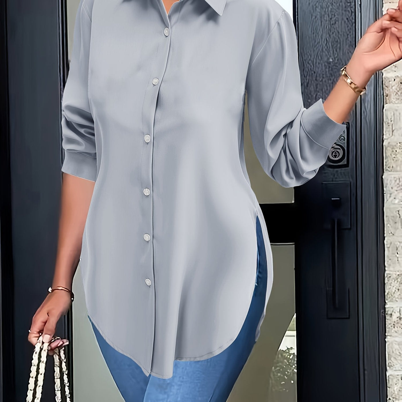 Elise | Elegant blouse with split button closure and long sleeves