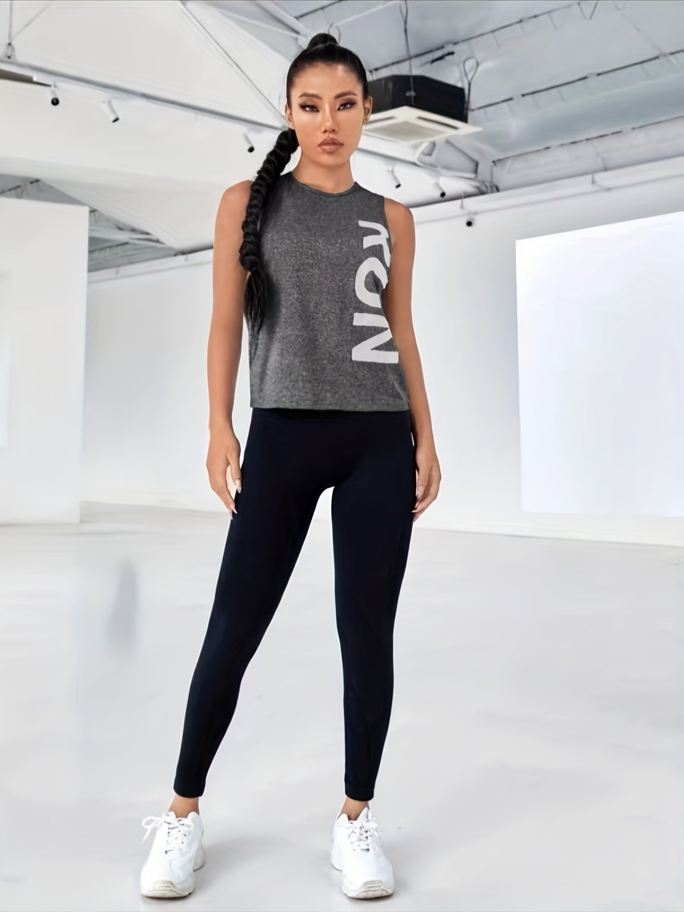Sara | Casual tanktop met letterprint