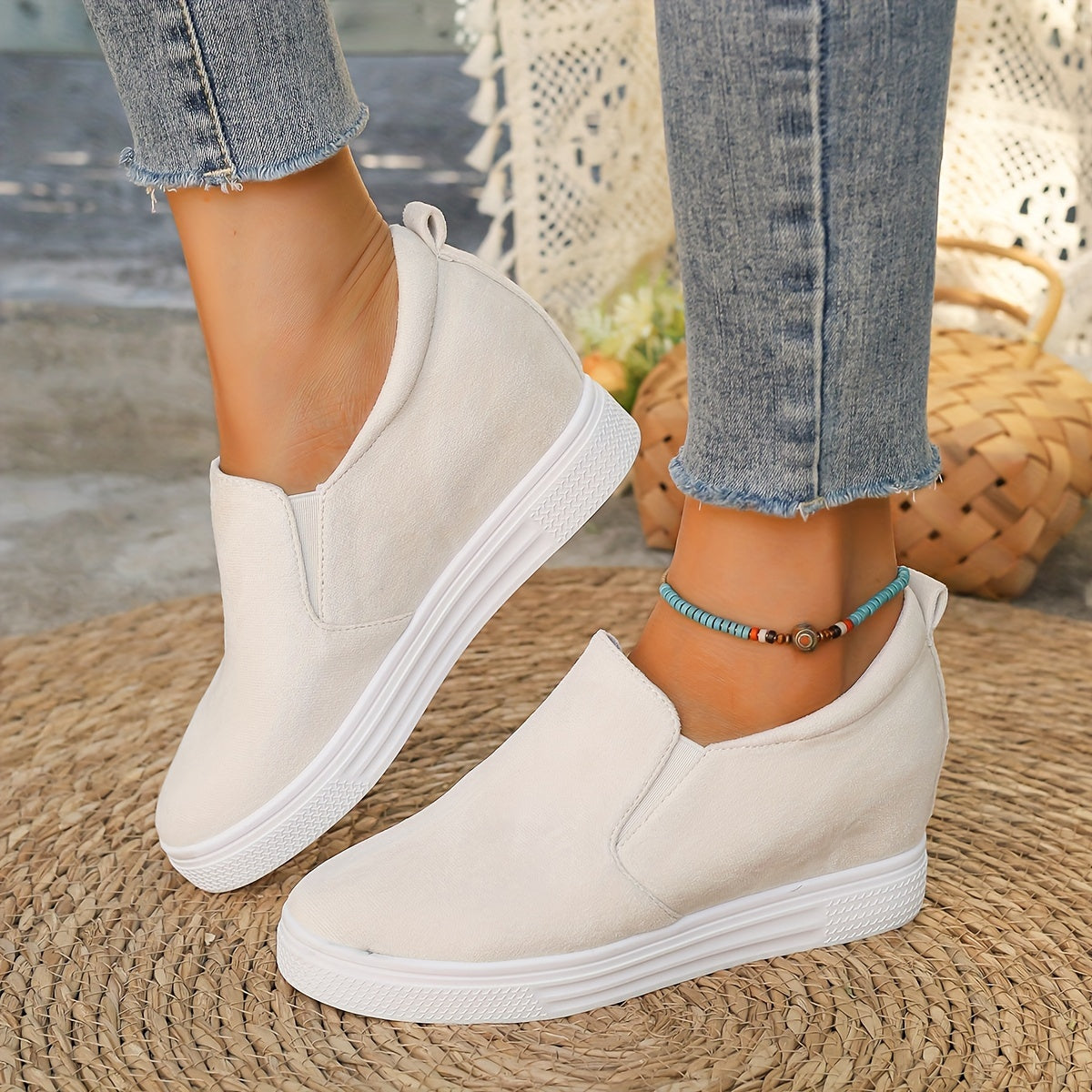 Nina | Effenkleurige casual verhogende dames sneakers