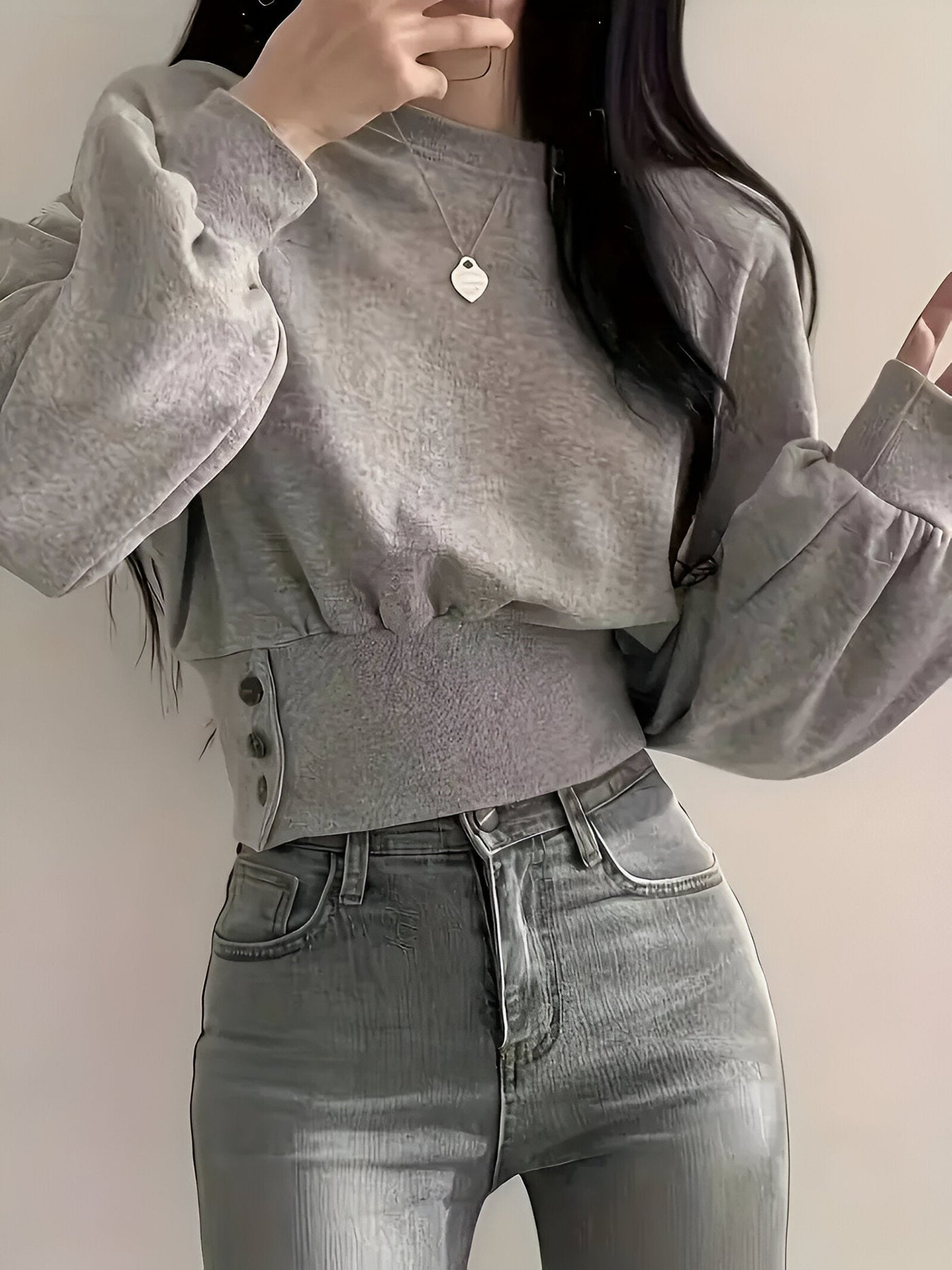 Bay - Elegant T-shirt met Knoopdetail