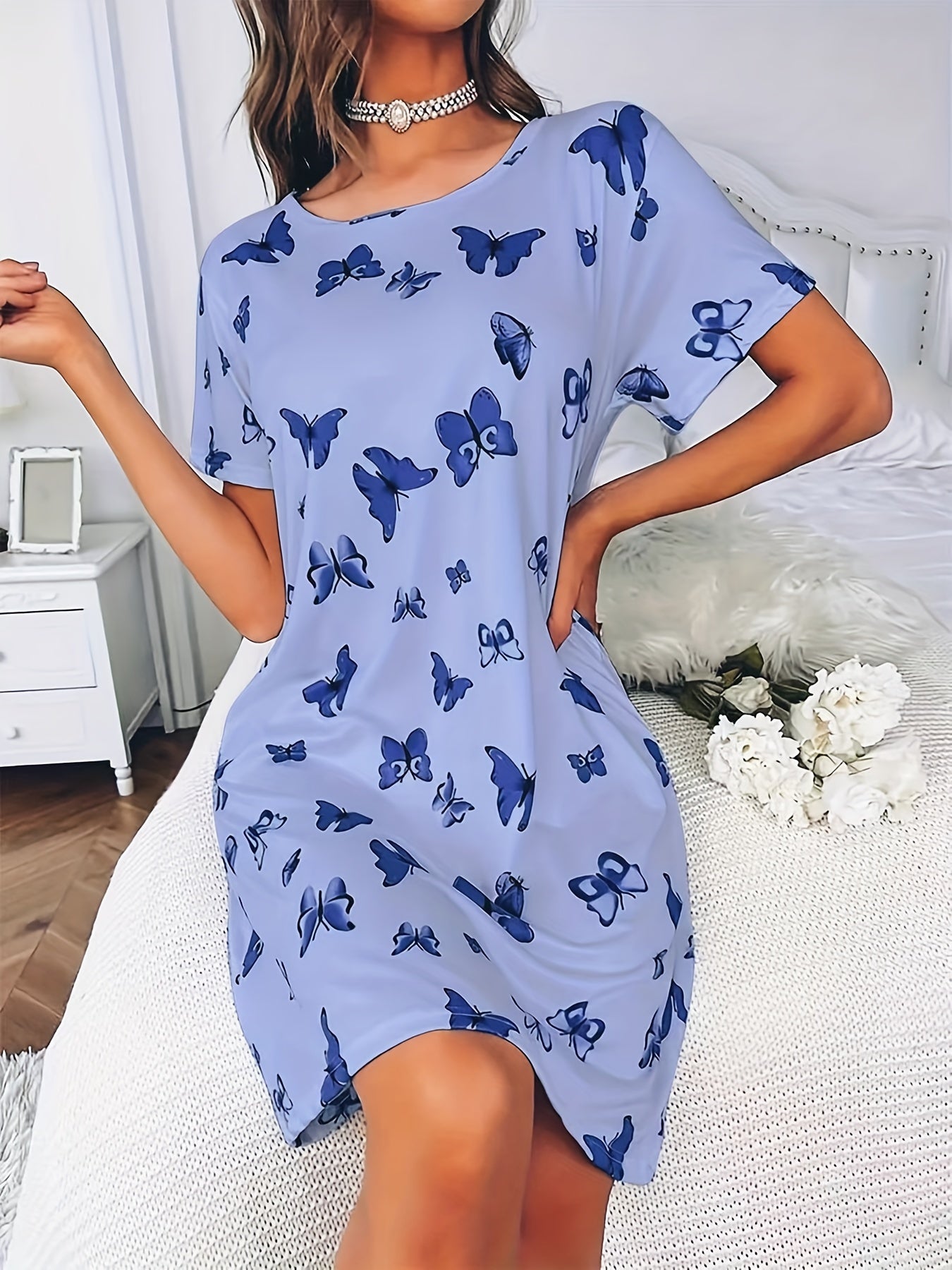 Lotte | Casual nightgown with butterfly print and short sleeves