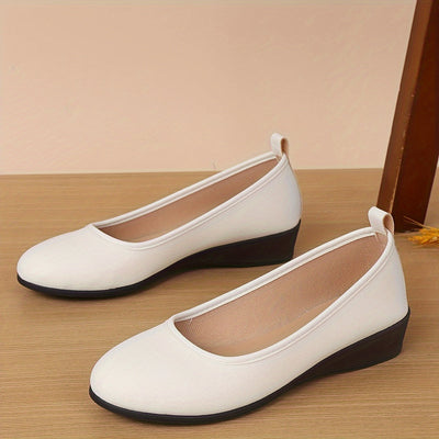 Lotte | Classic white ballet shoes with gold cross pattern