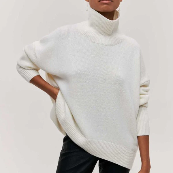 Knitted Women's Sweater with Turtleneck – Oversized Design