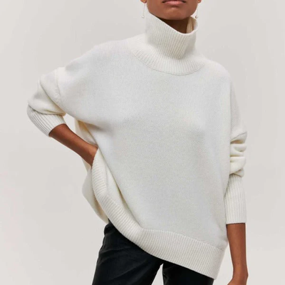 Knitted Women's Sweater with Turtleneck – Oversized Design