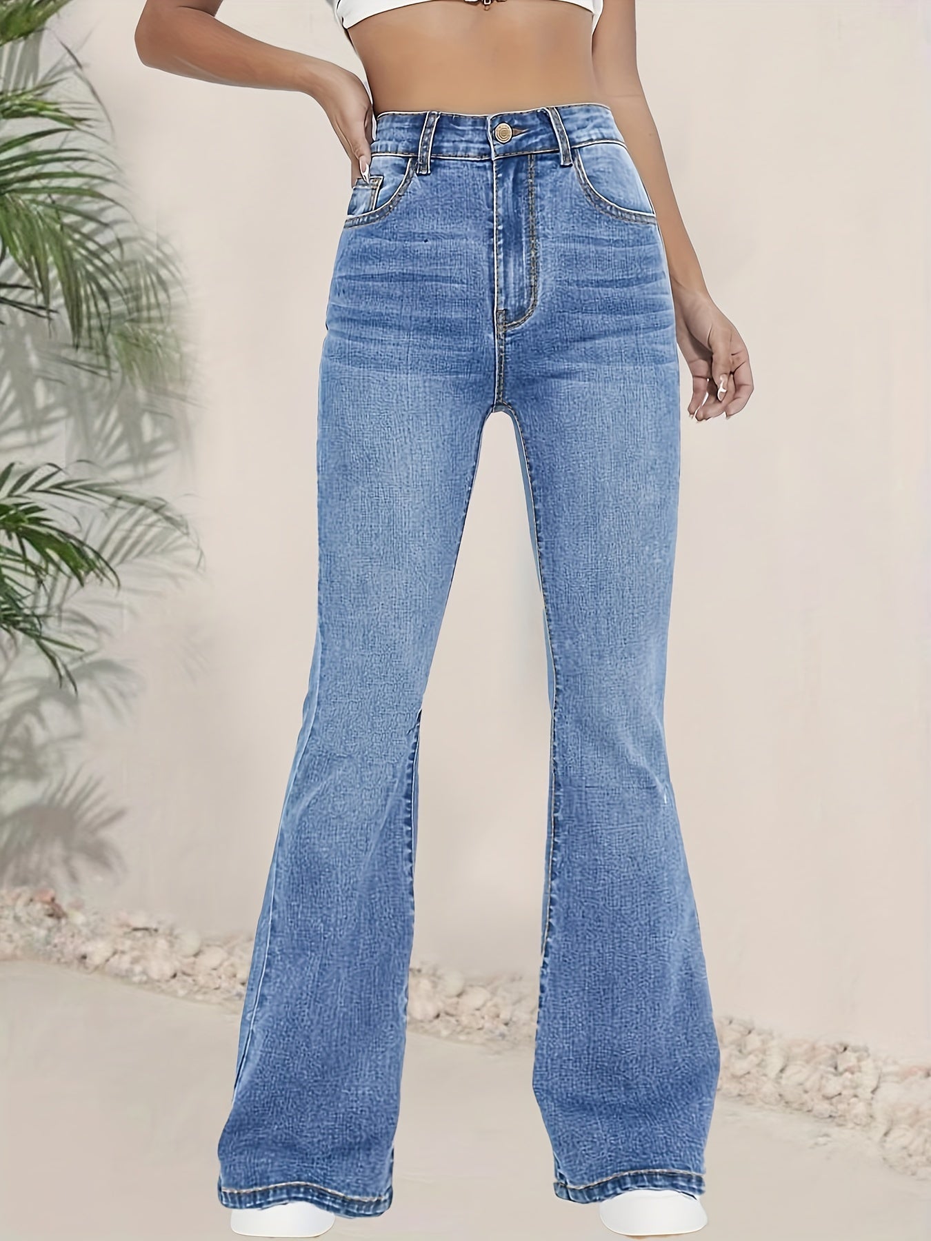 Lotte | Stylish high-waisted flared jeans