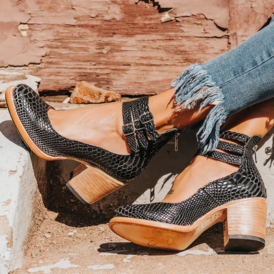 Dames enkellaarsjes met blokhak – Vintage design met gespsluiting