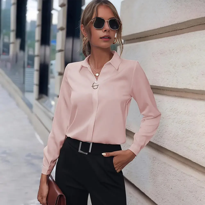 Dames blouse met lange mouwen – Klassieke kraag en metalen detail
