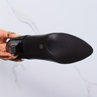 Nina | Zwarte puntige damesschoenen met comfortabele middenhakken