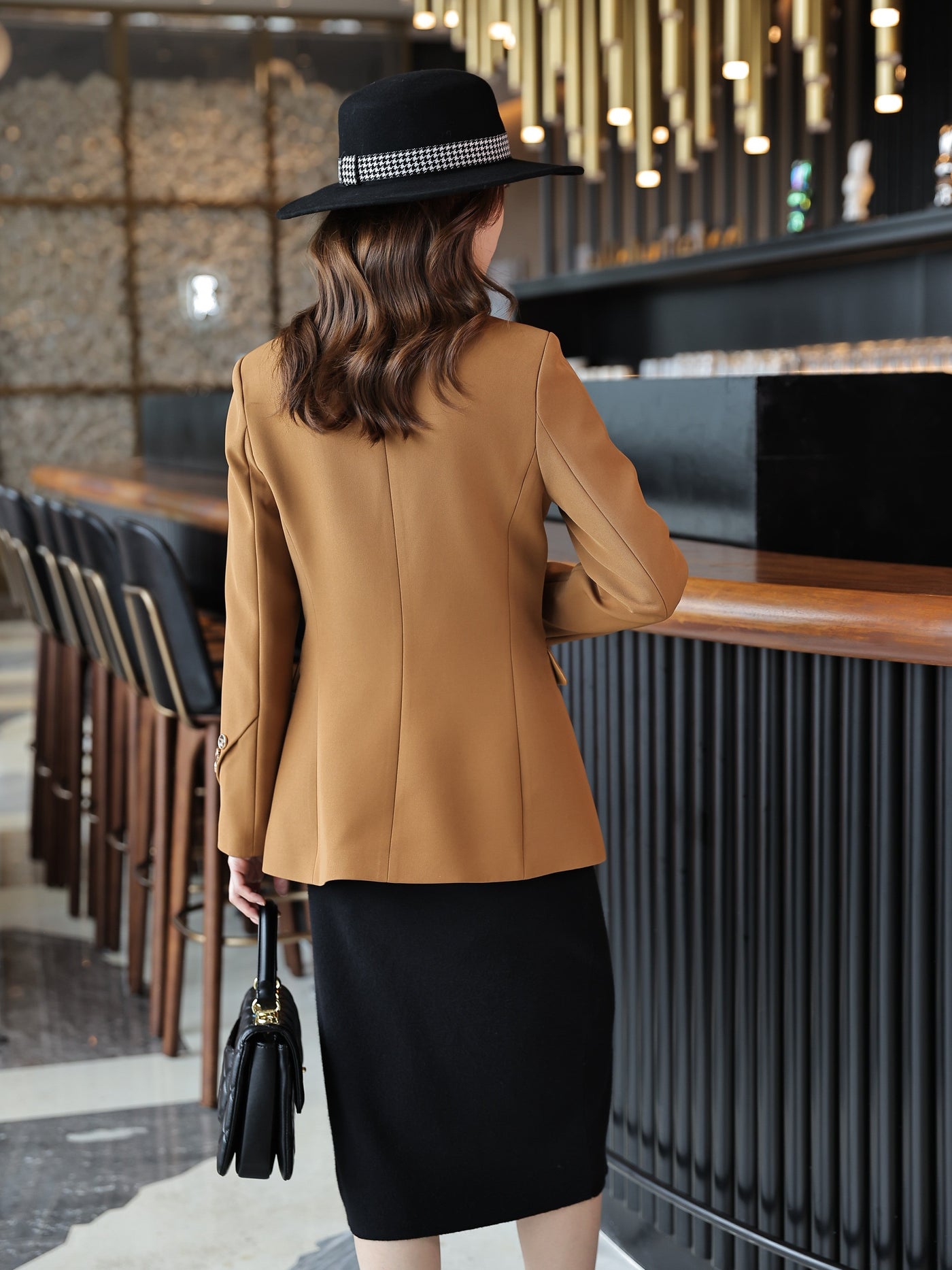 Lotte | Elegant blazer with a fitted collar and buttons