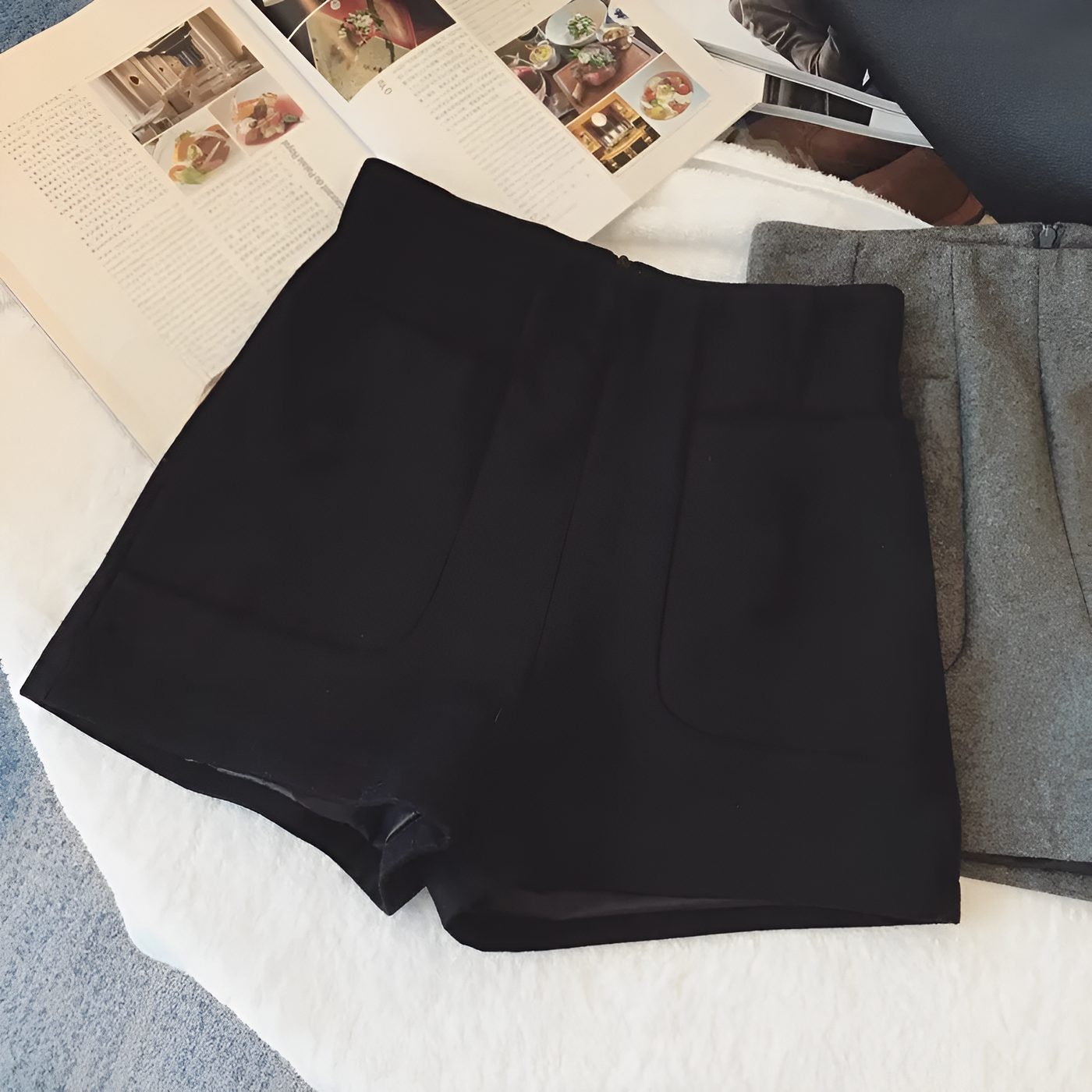Lea - Wool Shorts with Chic Style