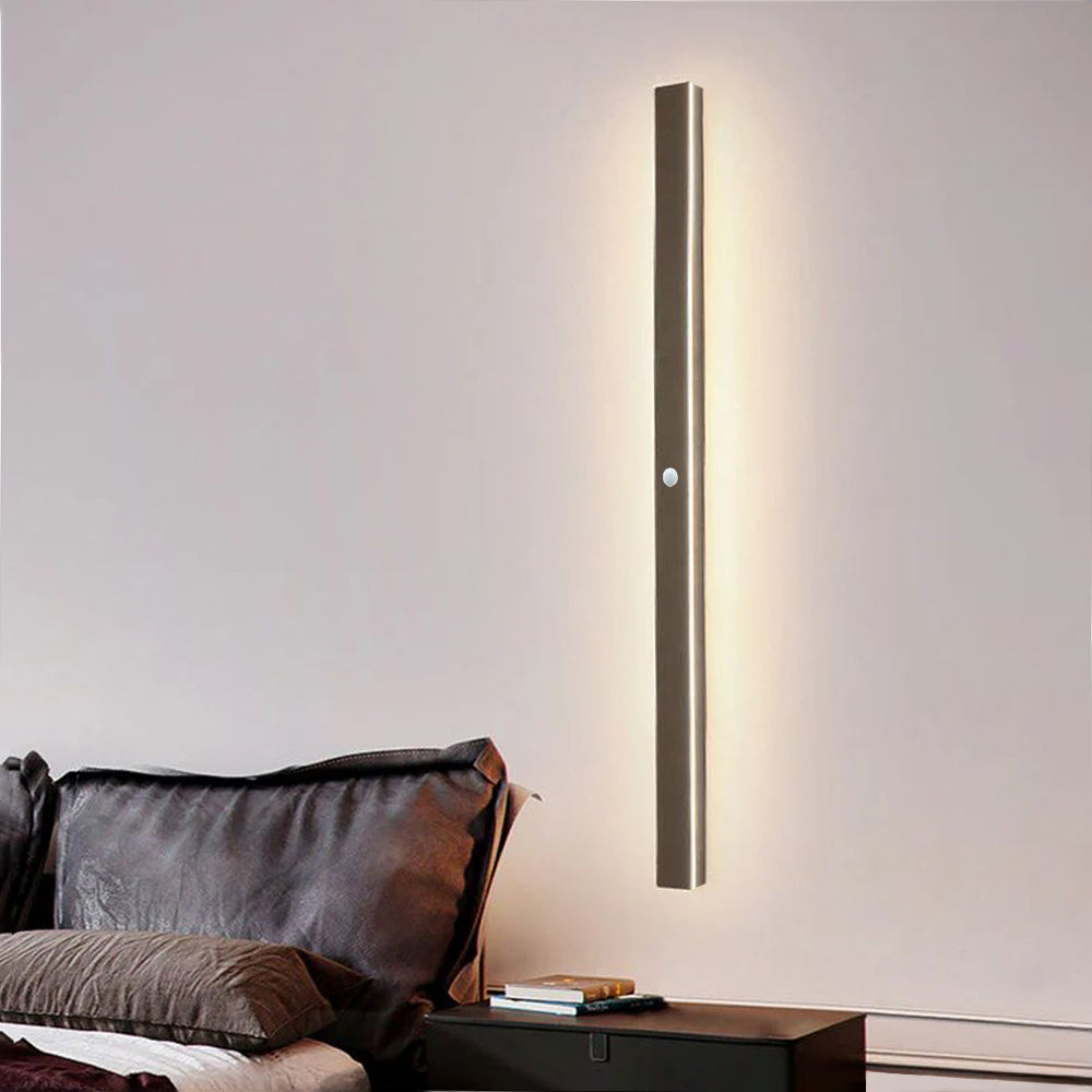 Raylume – Modern Linear Outdoor Wall Light Metal Acrylic
