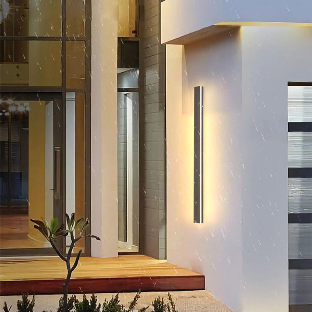 Raylume – Modern Linear Outdoor Wall Light Metal Acrylic