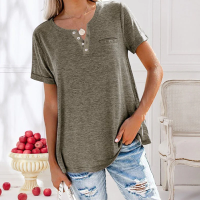 Loose-fitting henley top – Casual T-shirt with button detail 