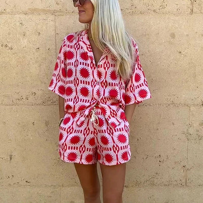 Moira - V-Hals Korte Mouw Shirt & Hoge Taille Shorts Set